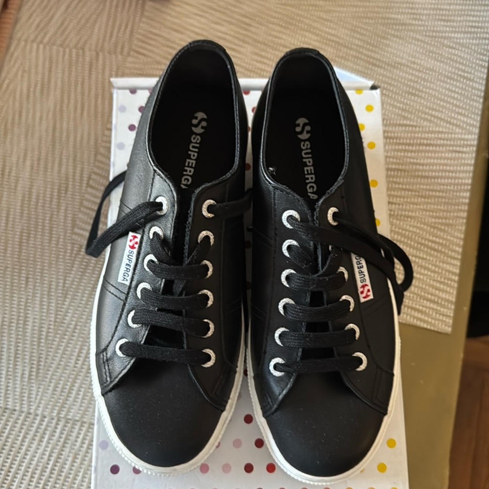 Superga size 37